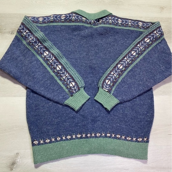 Vintage Gina Peters Henley Wool Blend Indian Blanket Sweater, Est. Sz Med-Large - Picture 6 of 7